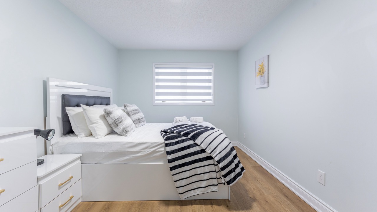 Photo of Bedroom in Halton Regional Municipality