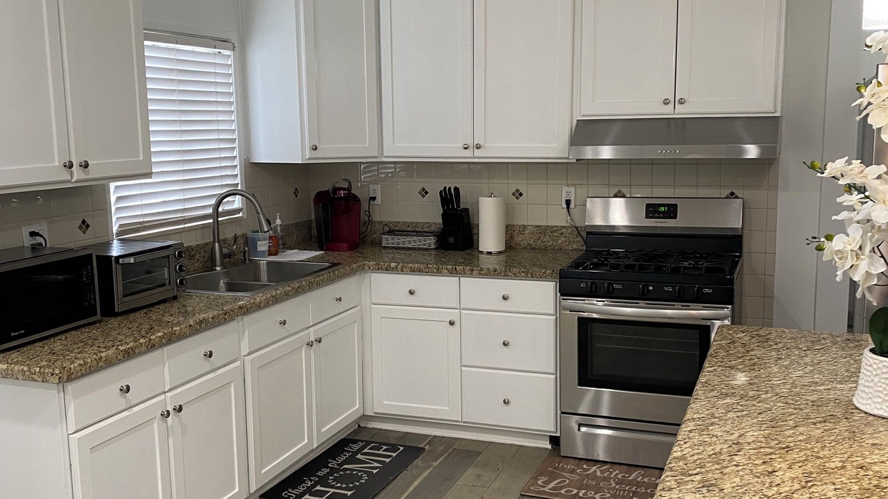Photo of Kitchen in Midway City