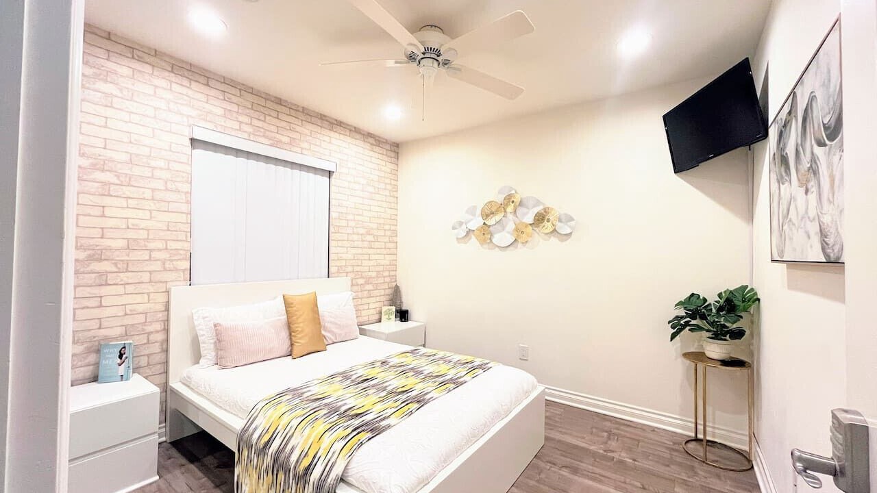 Photo of Bedroom in Los Angeles