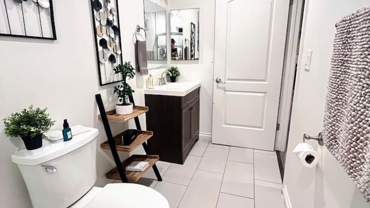 Photo of Bathroom in Los Angeles