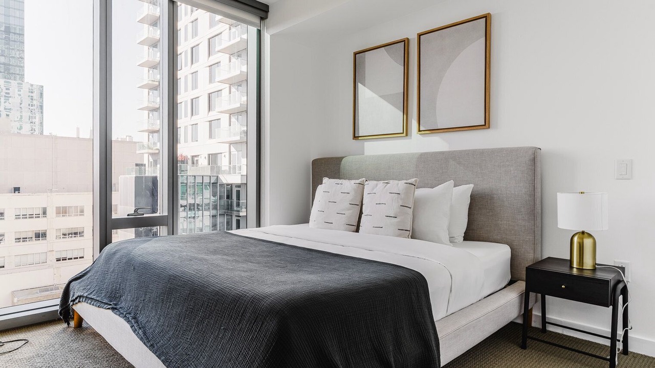 Photo of Bedroom in Rincon Hill