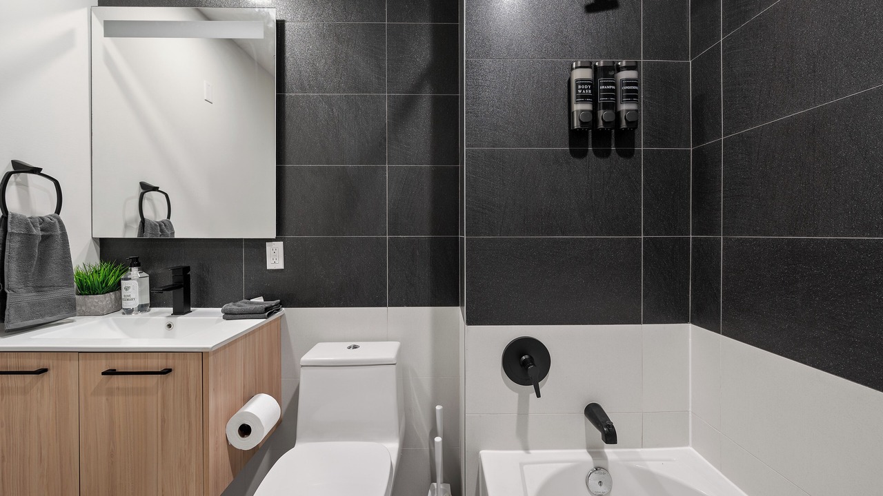 Photo of Bathroom in Orange