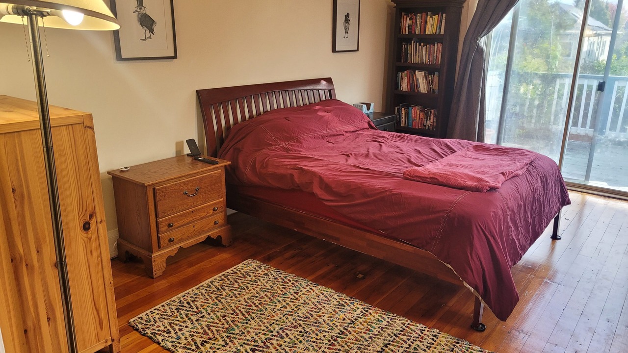 Photo of Bedroom in Southwest Berkeley