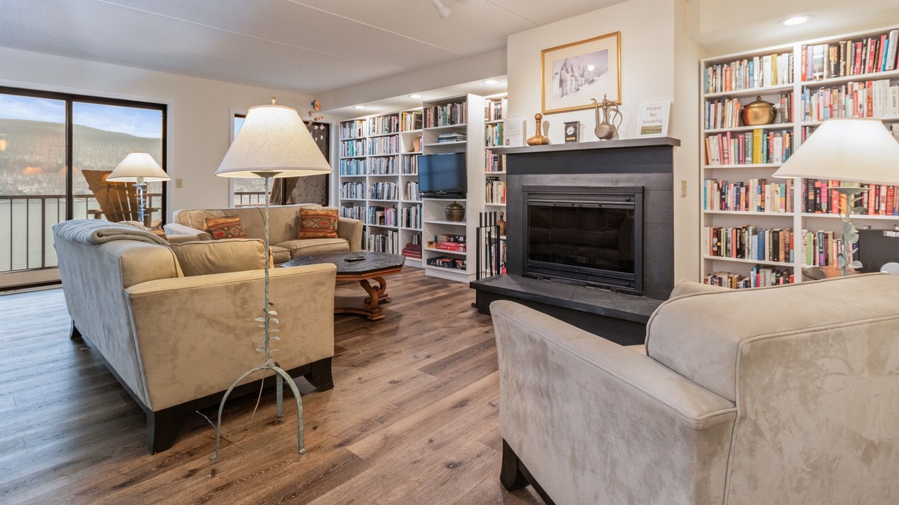 Photo of Livingroom in Holcomb