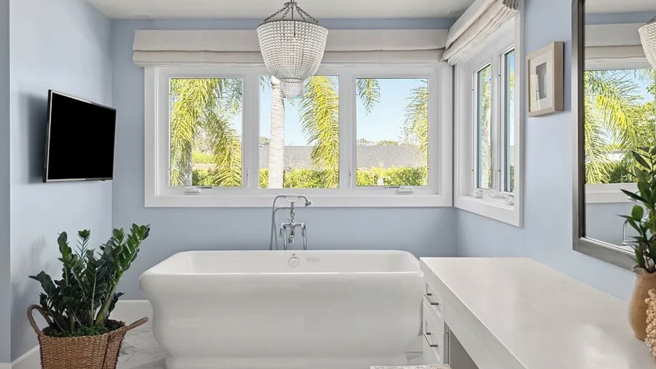 Photo of Bathroom in Mariners