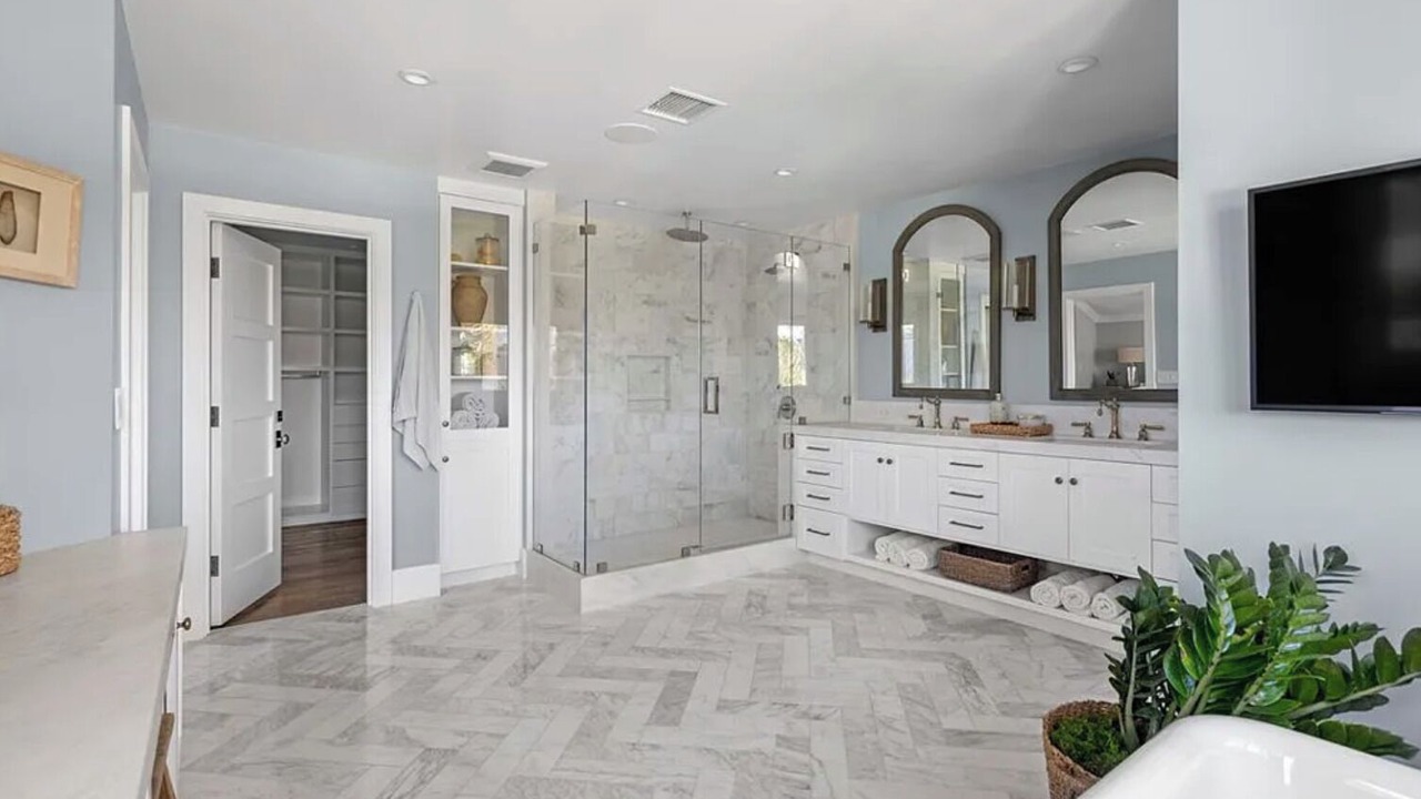 Photo of Bathroom in Mariners
