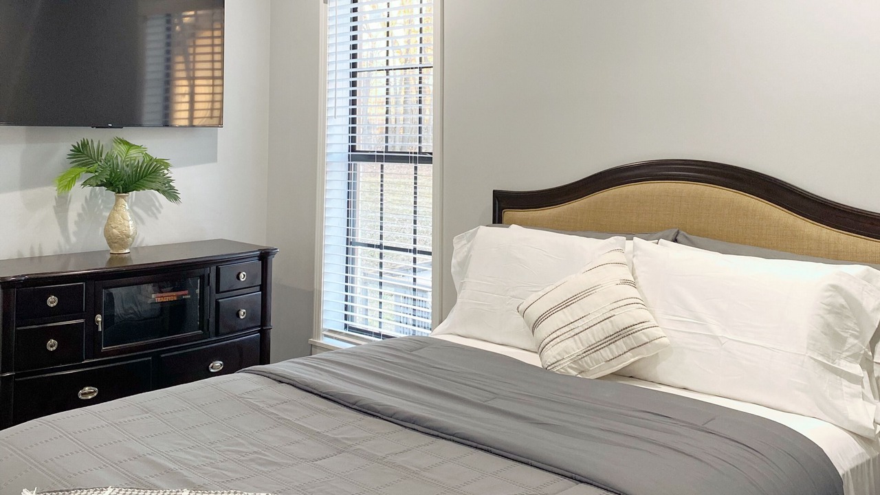 Photo of Bedroom in Uptown