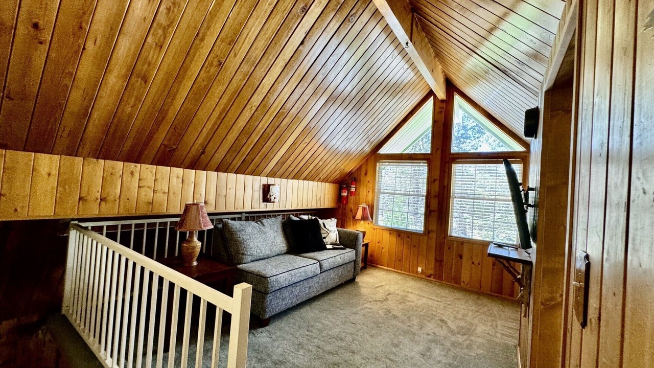 Photo of Livingroom in Whispering Forest