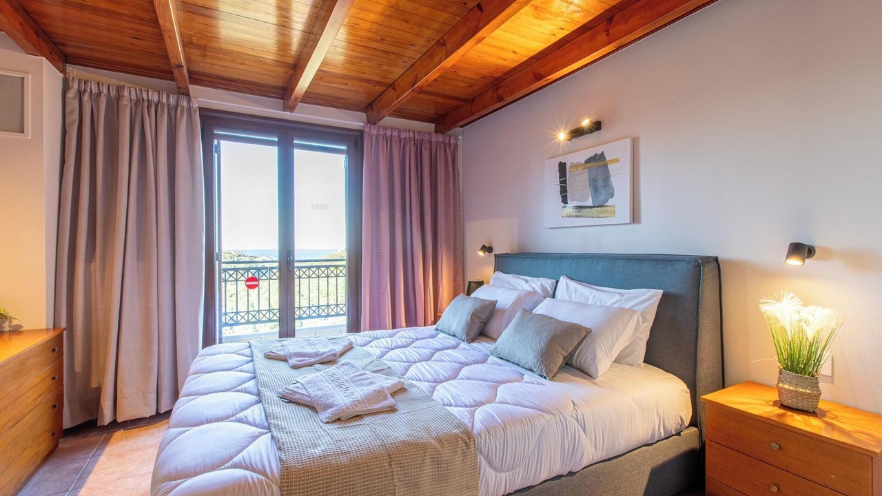 Photo of Bedroom in Stalos