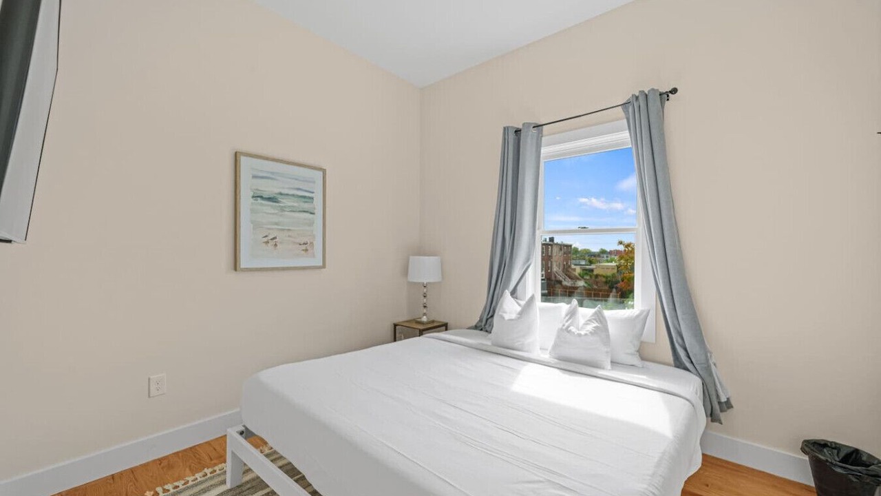 Photo of Bedroom in Communipaw