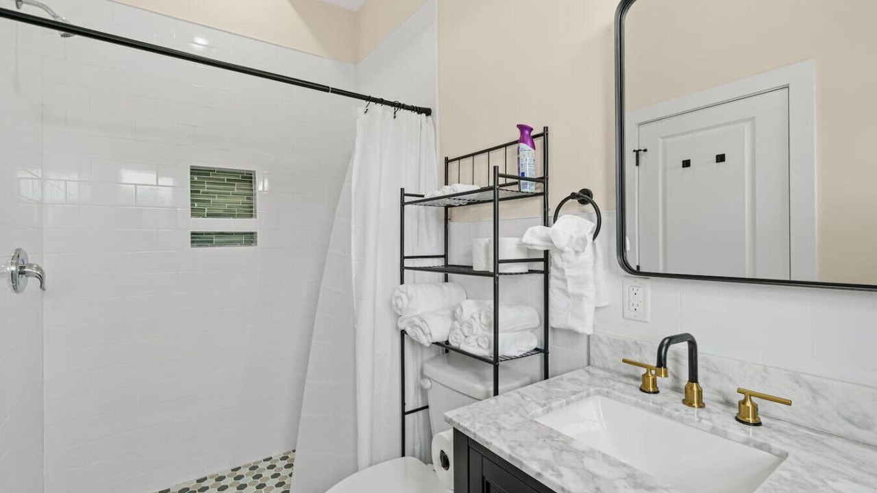 Photo of Bathroom in Communipaw