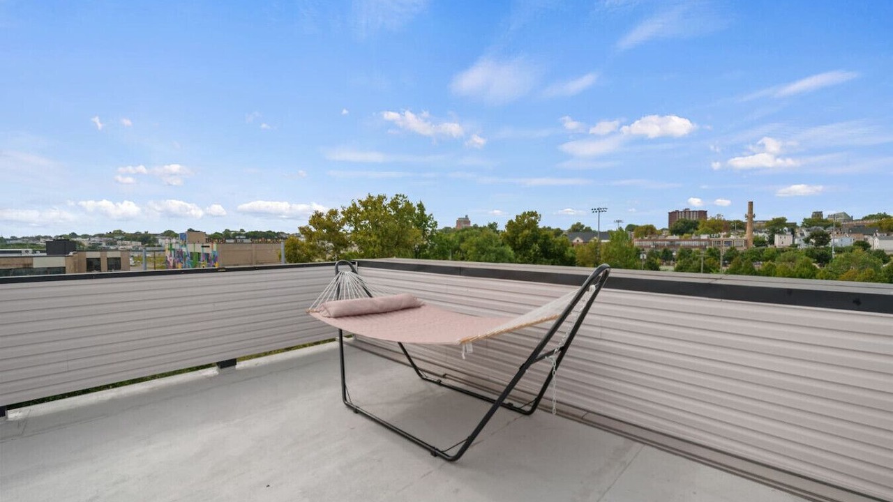 Photo of Patio Balcony in Communipaw