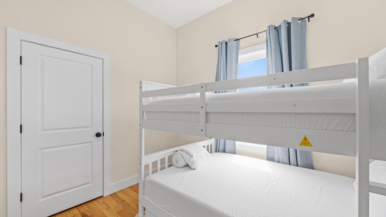 Photo of Bedroom in Communipaw