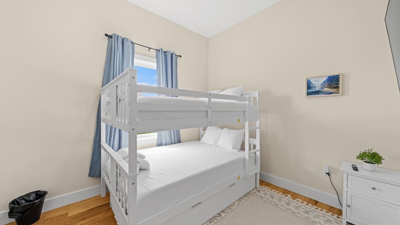 Photo of Bedroom in Communipaw