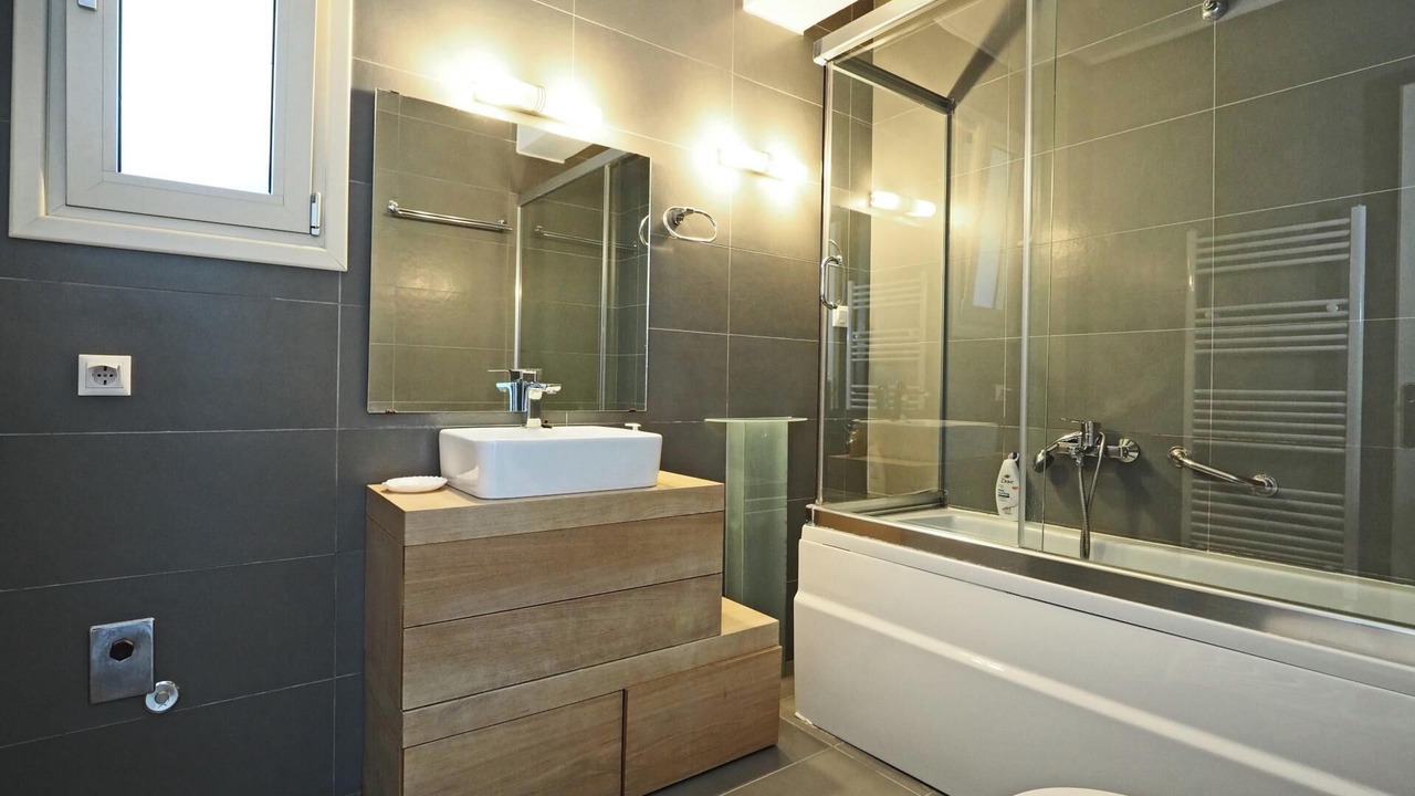Photo of Bathroom in Notos