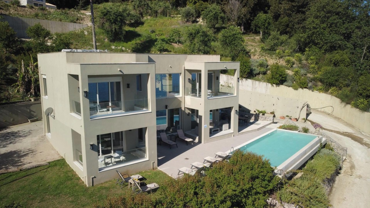 Photo of Outdoor in Notos