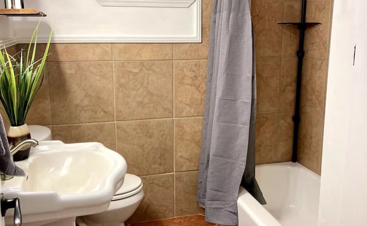 Photo of Bathroom in Hattiesburg