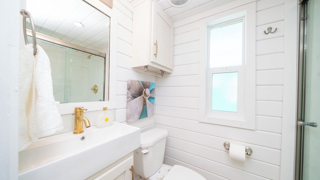 Photo of Bathroom in Parker Strip
