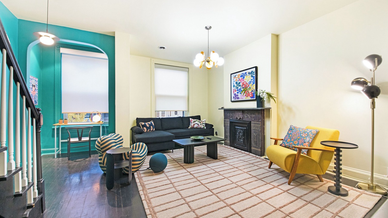 Photo of Livingroom in McGinley Square