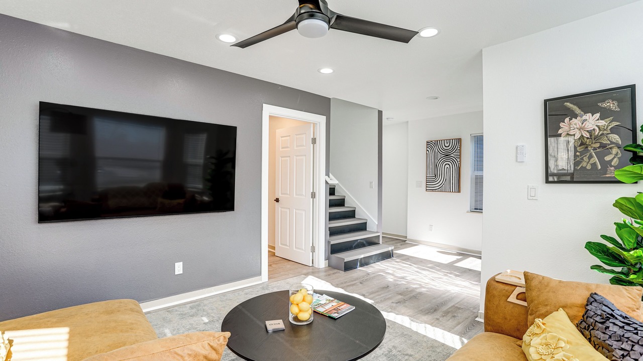 Photo of Bedroom in West Alameda