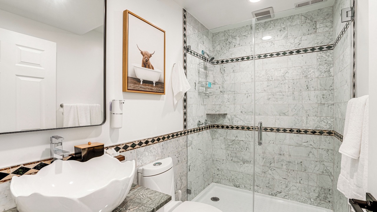Photo of Bathroom in West Alameda