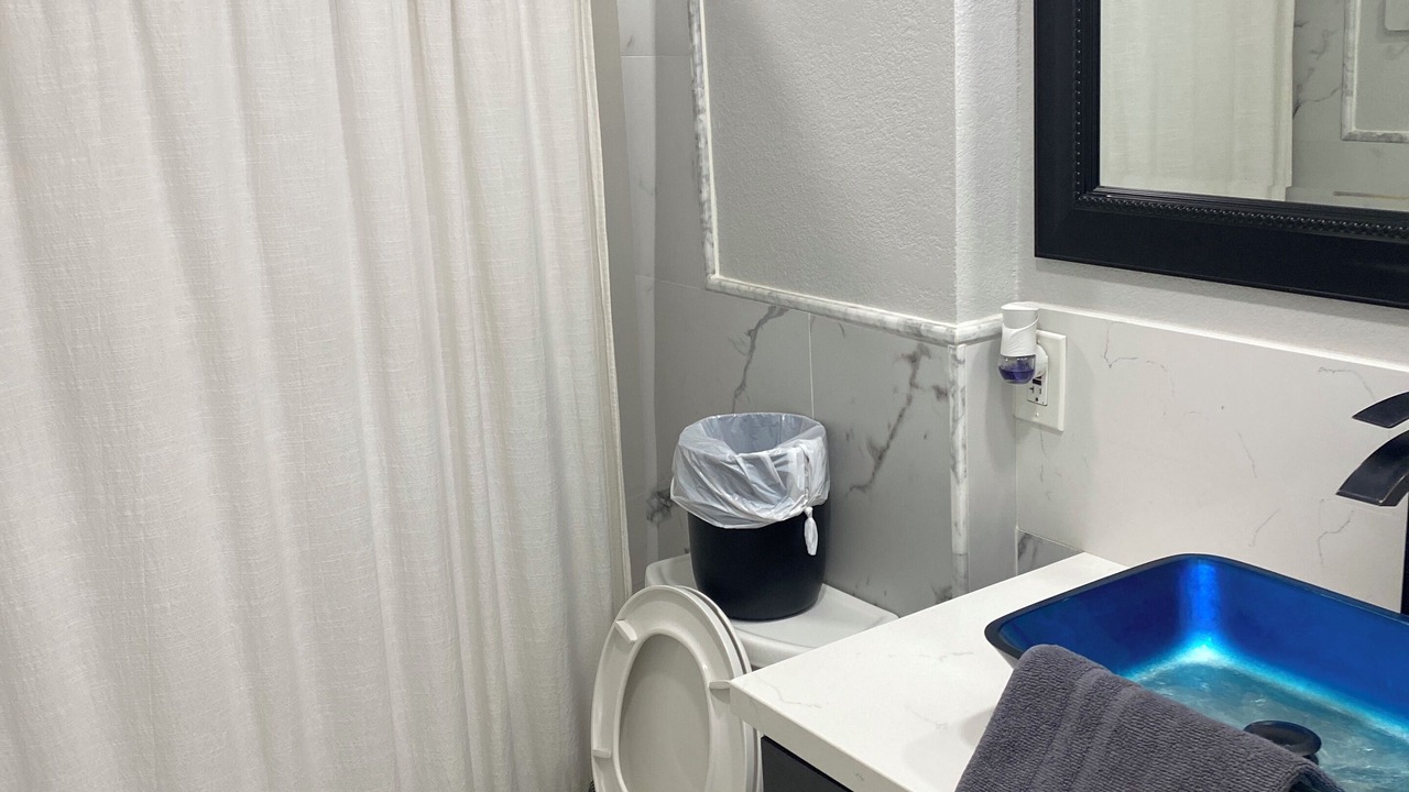 Photo of Bathroom in Midway City