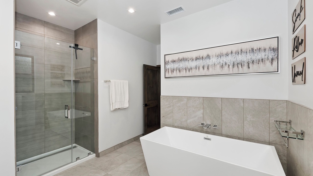 Photo of Bathroom in Summit Estates