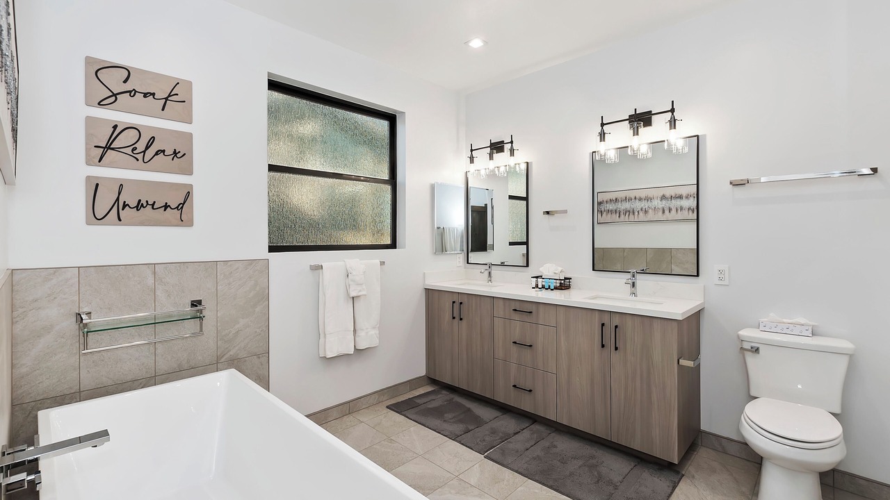 Photo of Bathroom in Summit Estates