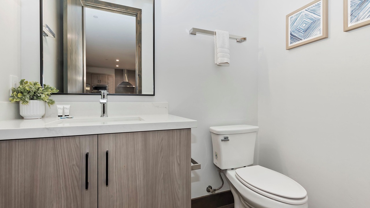 Photo of Bathroom in Summit Estates