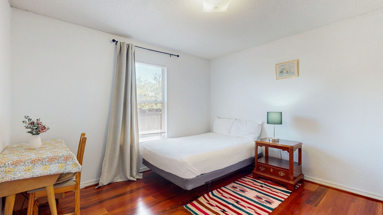 Photo of Bedroom in Ono Island