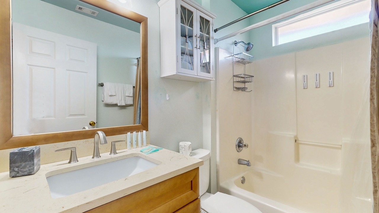 Photo of Bathroom in Ono Island