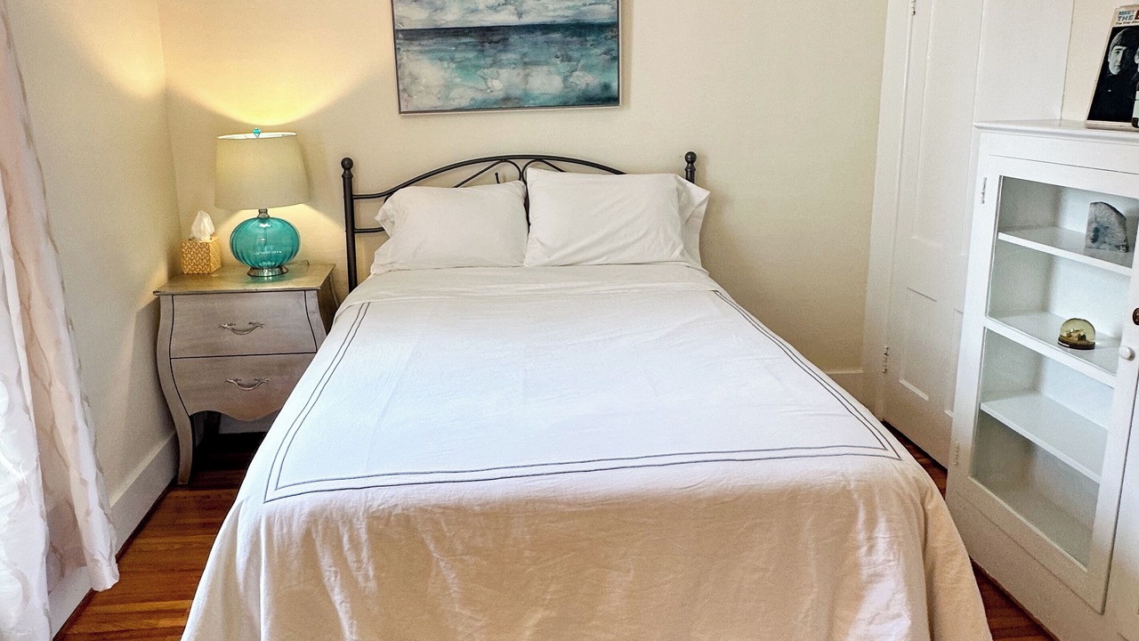 Photo of Bedroom in East Aurora