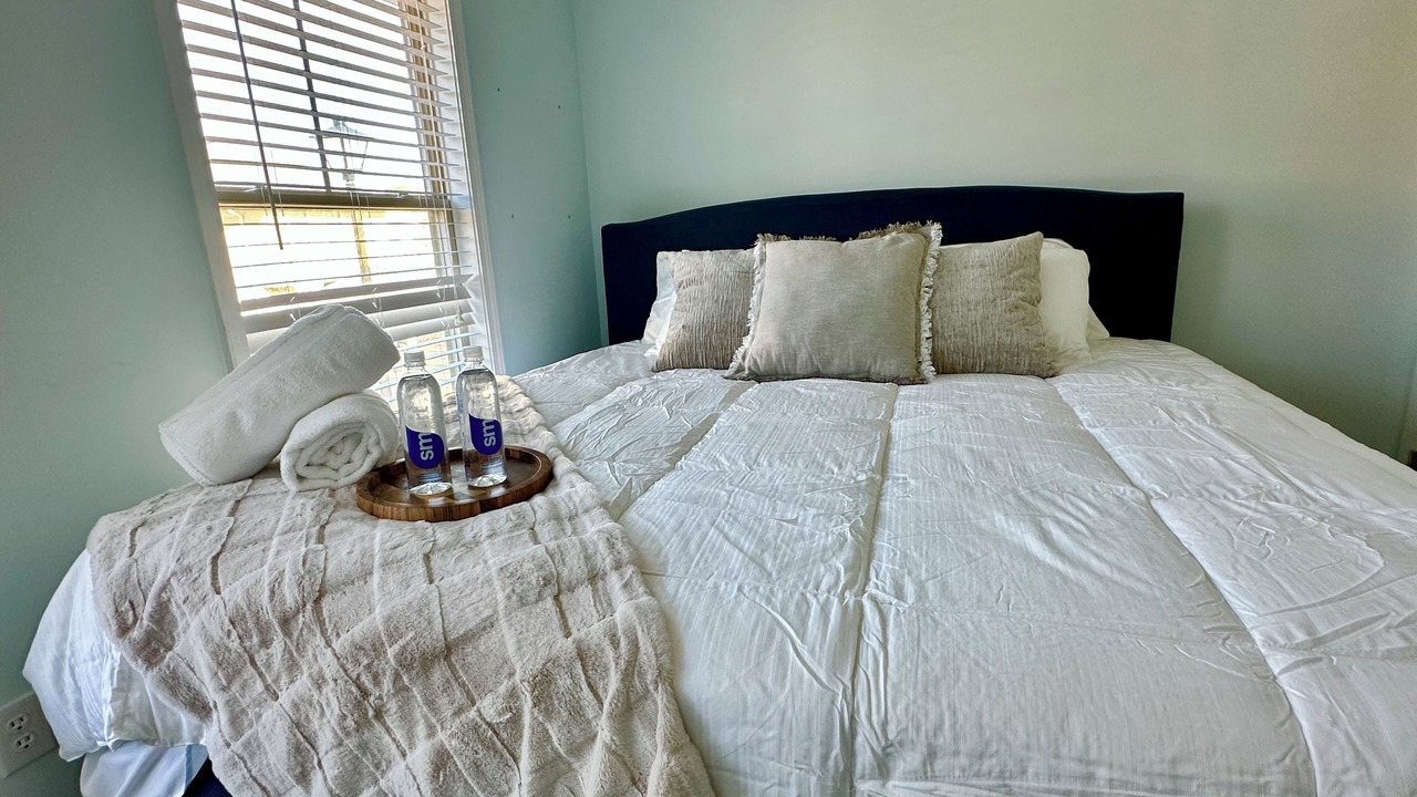 Photo of Bedroom in Northport