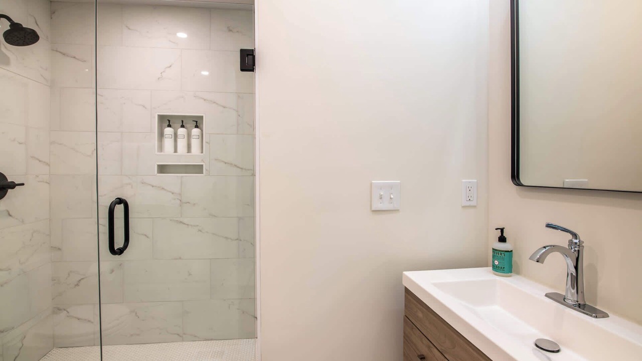 Photo of Bathroom in Redmont Park