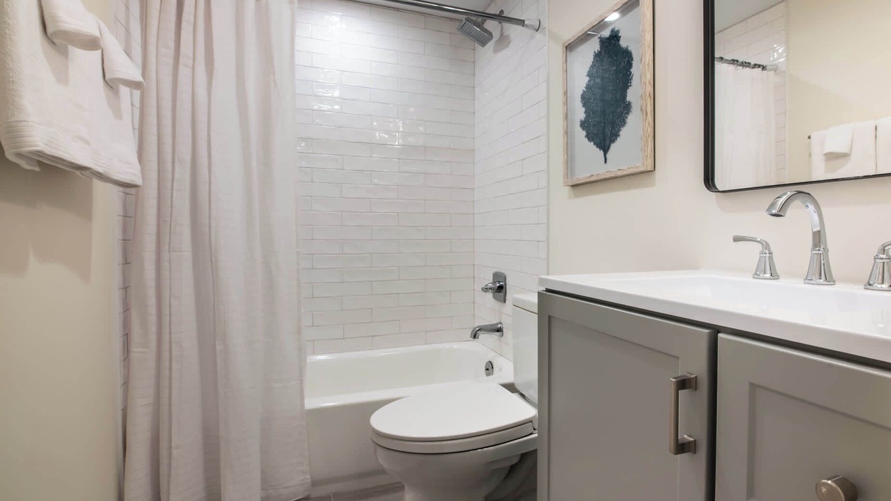 Photo of Bathroom in Redmont Park