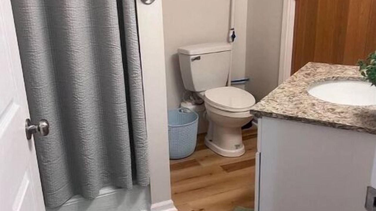 Photo of Bathroom in Cayuga