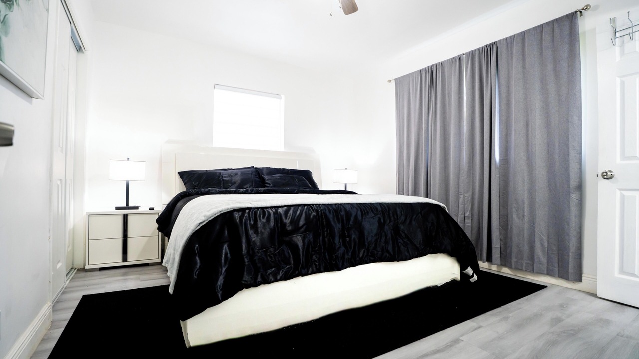 Photo of Bedroom in Golden Glades
