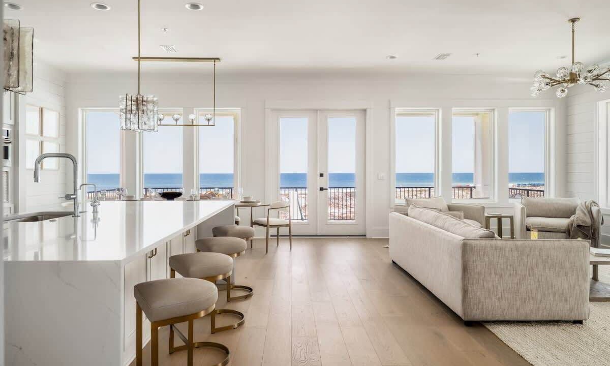 Photo of Livingroom in Ono Island