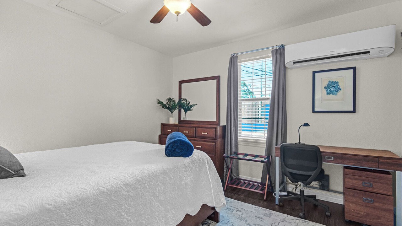 Photo of Bedroom in East Pensacola Heights