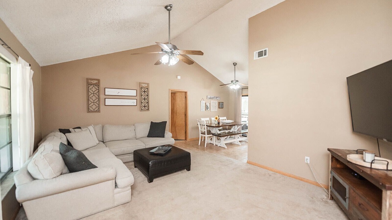 Photo of Livingroom in Cocoa