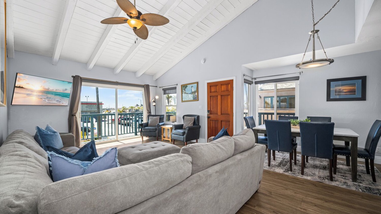 Photo of Livingroom in Newport Beach
