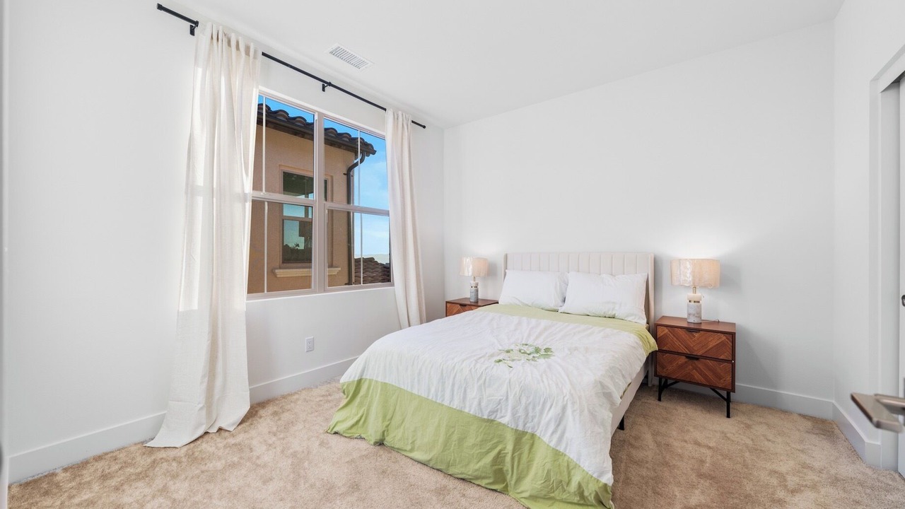 Photo of Bedroom in Portola Springs