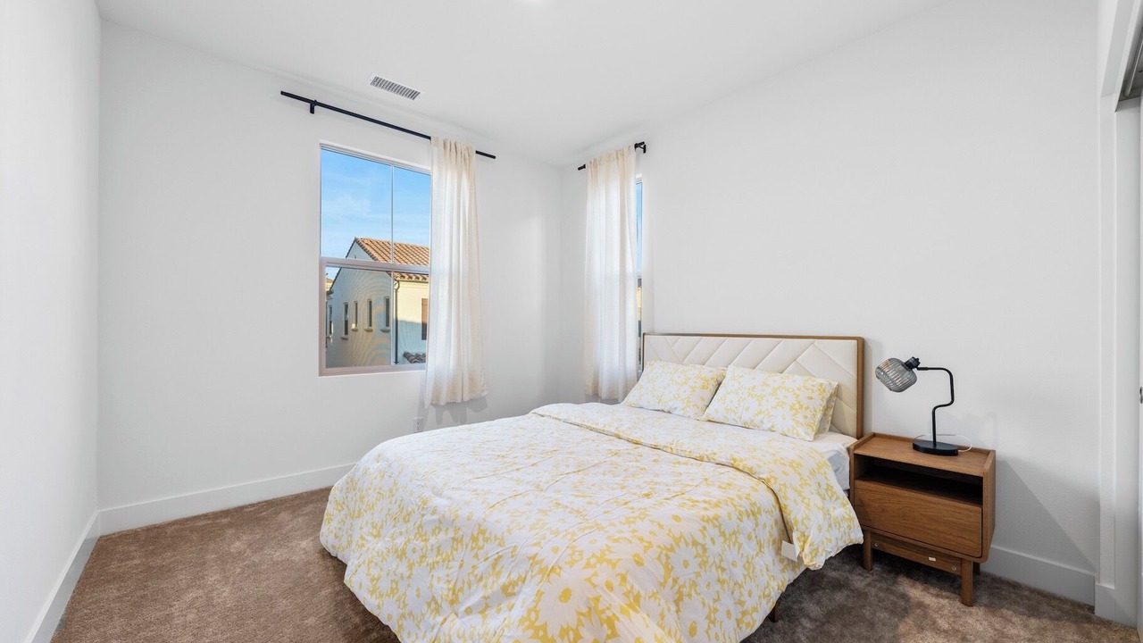 Photo of Bedroom in Portola Springs