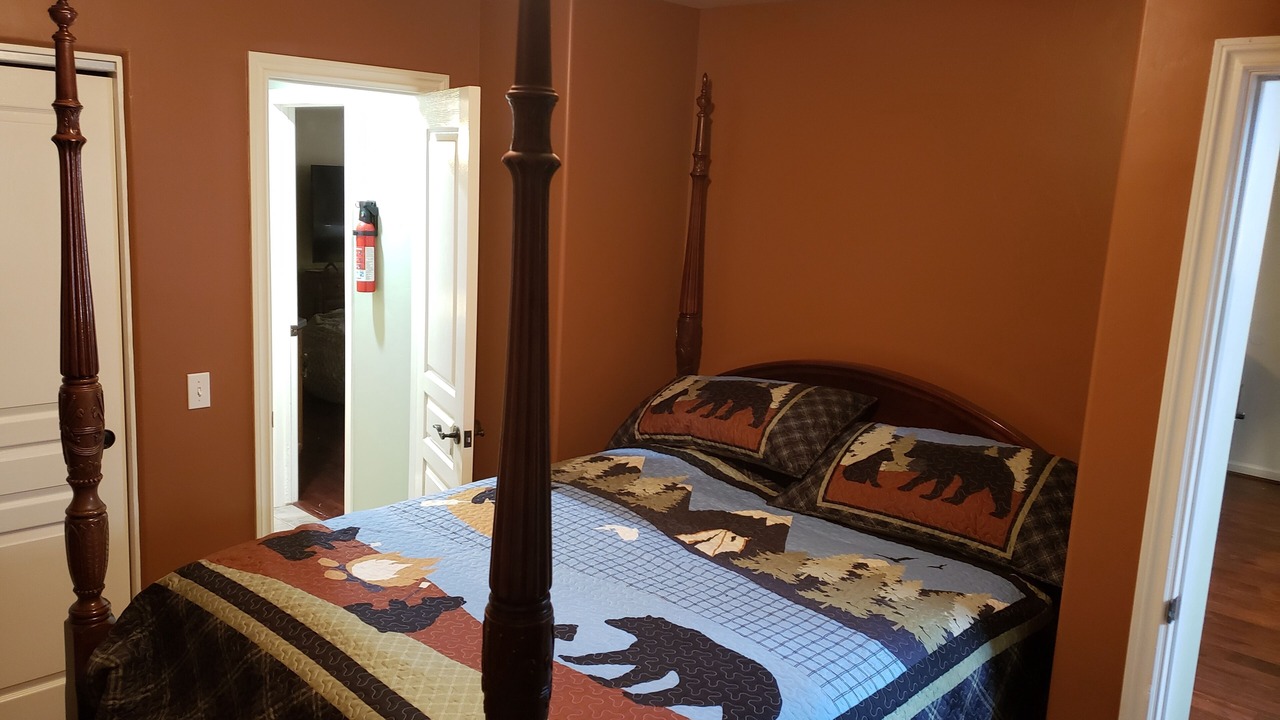 Photo of Bedroom in Arrowbear Lake