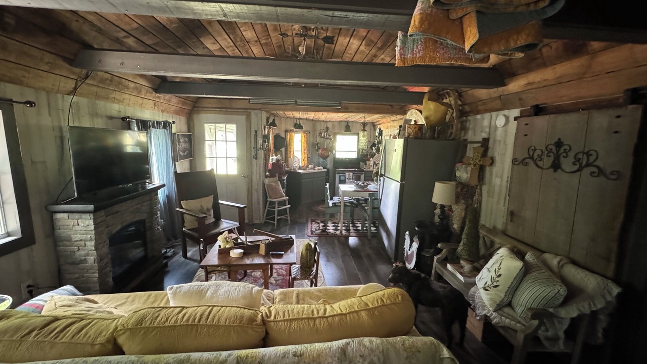 Photo of Livingroom in Monroe
