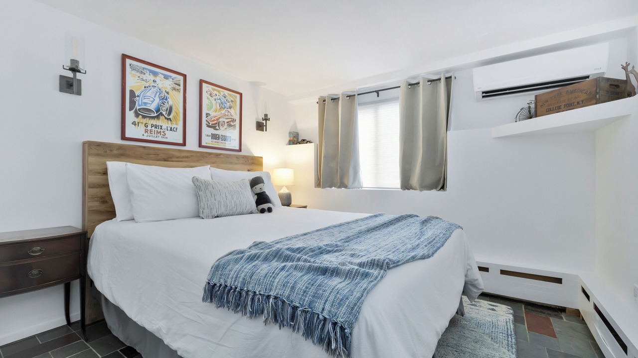 Photo of Bedroom in Sharon