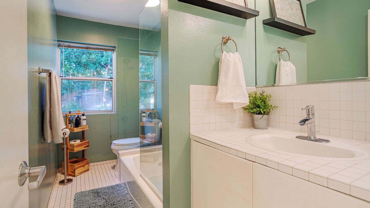 Photo of Bathroom in Silver Lake