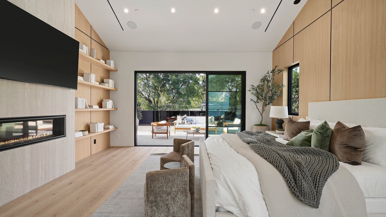 Photo of Bedroom in Valley Village