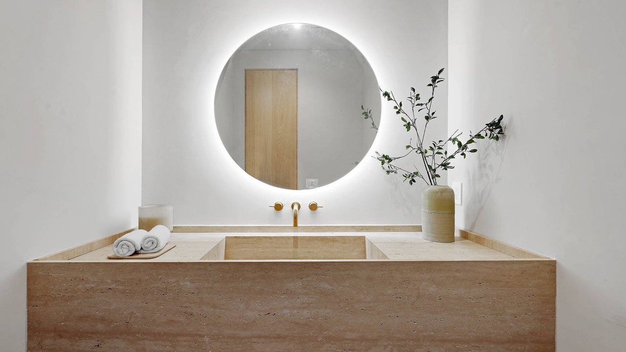 Photo of Bathroom in Valley Village