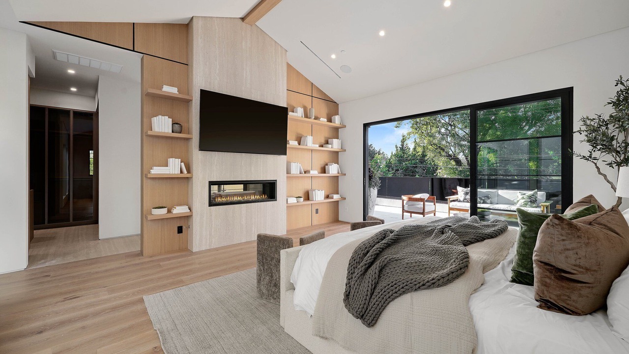 Photo of Bedroom in Valley Village